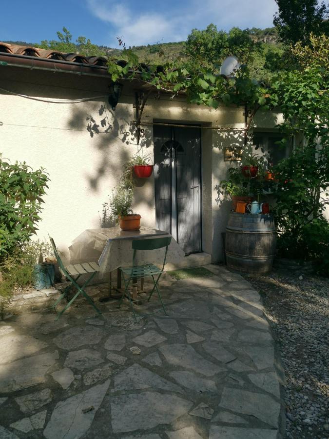 Gite Effet D'Art Saint-Privat  エクステリア 写真